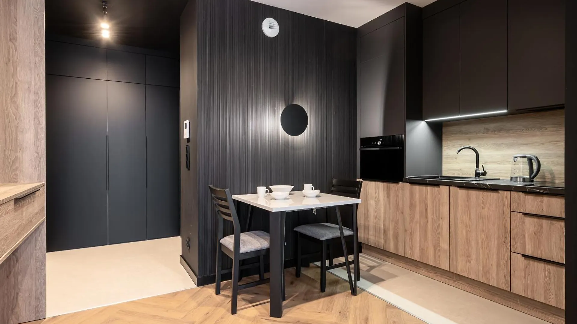 Rentplanet - Browary Wroclawskie 0*, Wroclaw Poland
