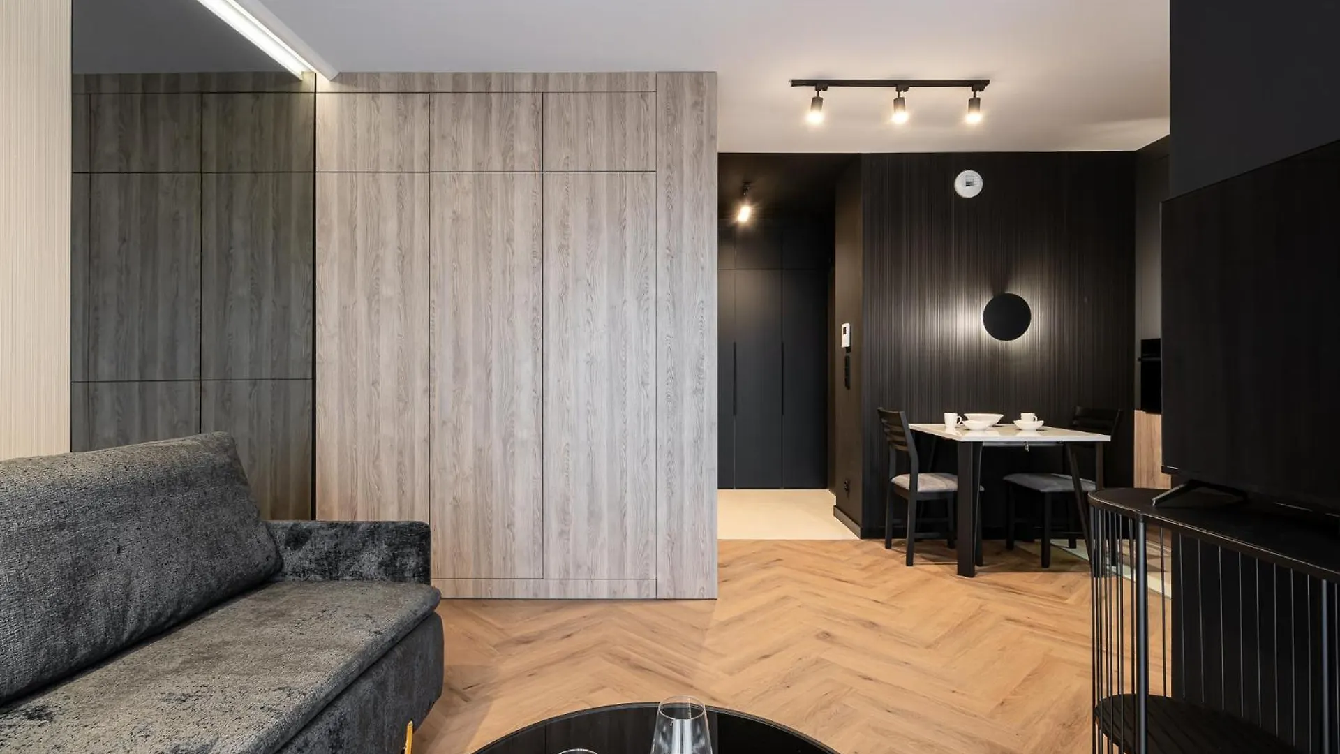 Rentplanet - Browary Wroclawskie 0*, Wroclaw