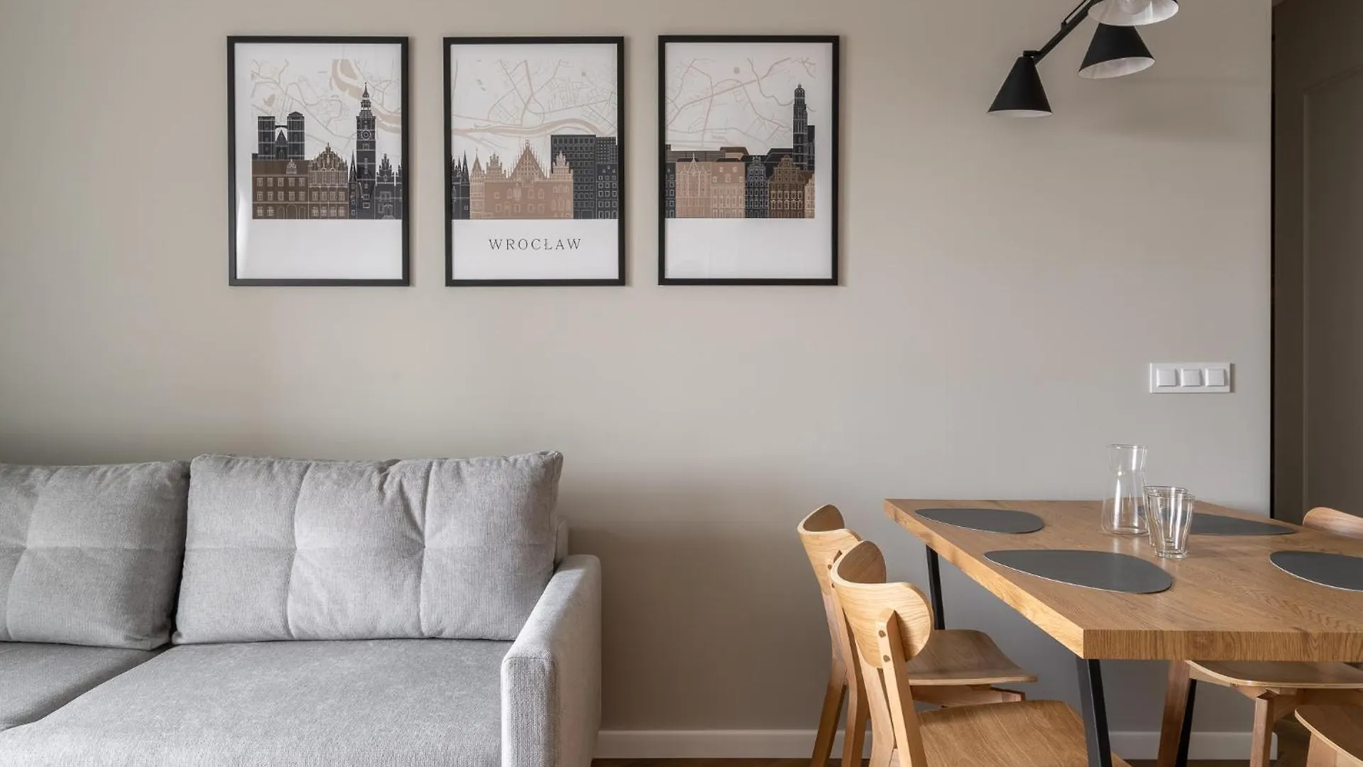 Rentplanet - Browary Wroclawskie 0*, Wroclaw